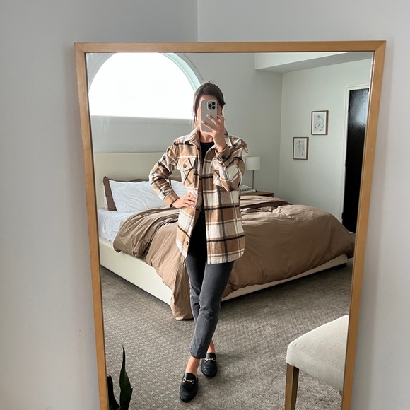Thread and Supply Shirt Jacket. Size x-small, brown flannel - Picture 3 of 3